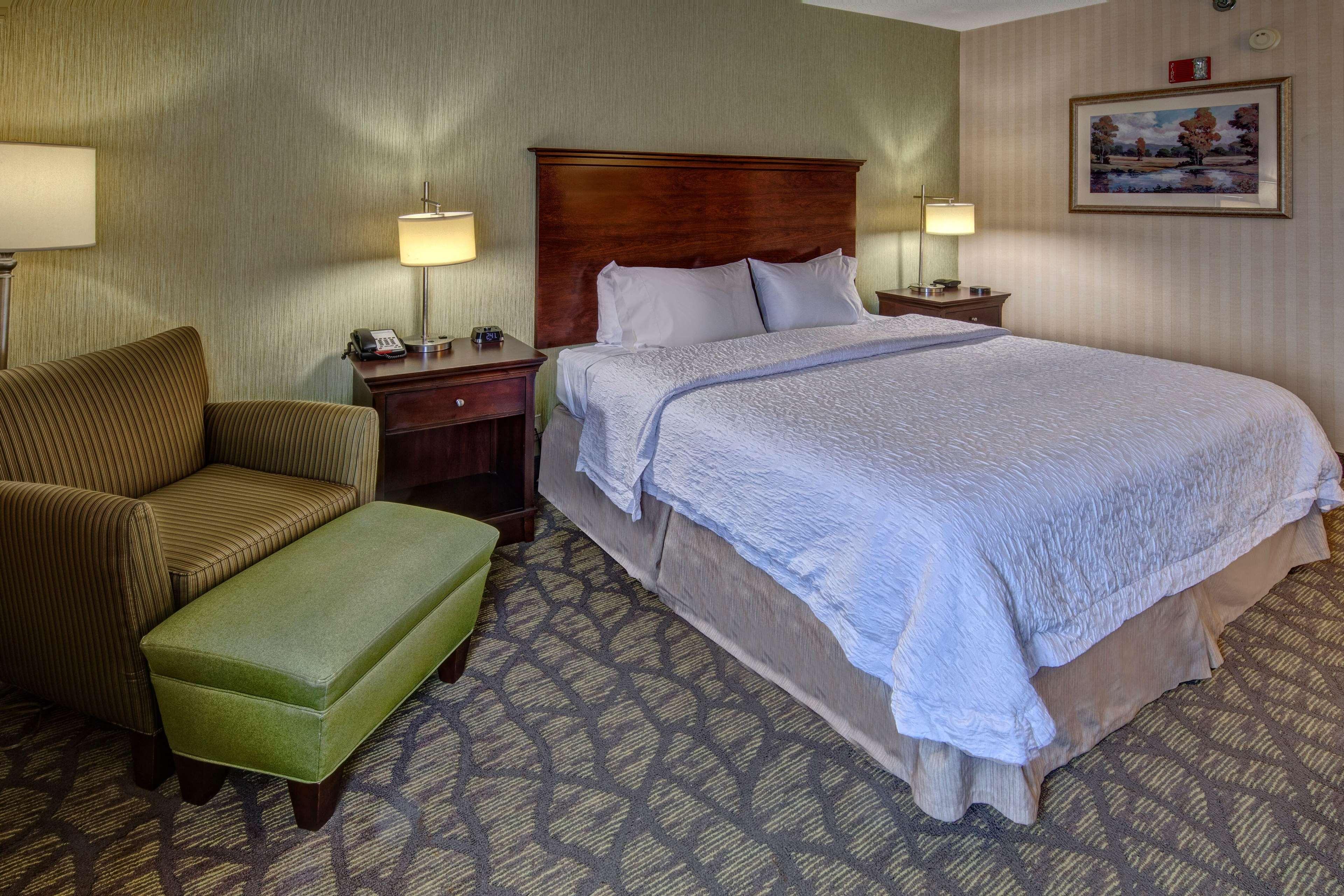 Hampton Inn Роки Маунт Екстериор снимка