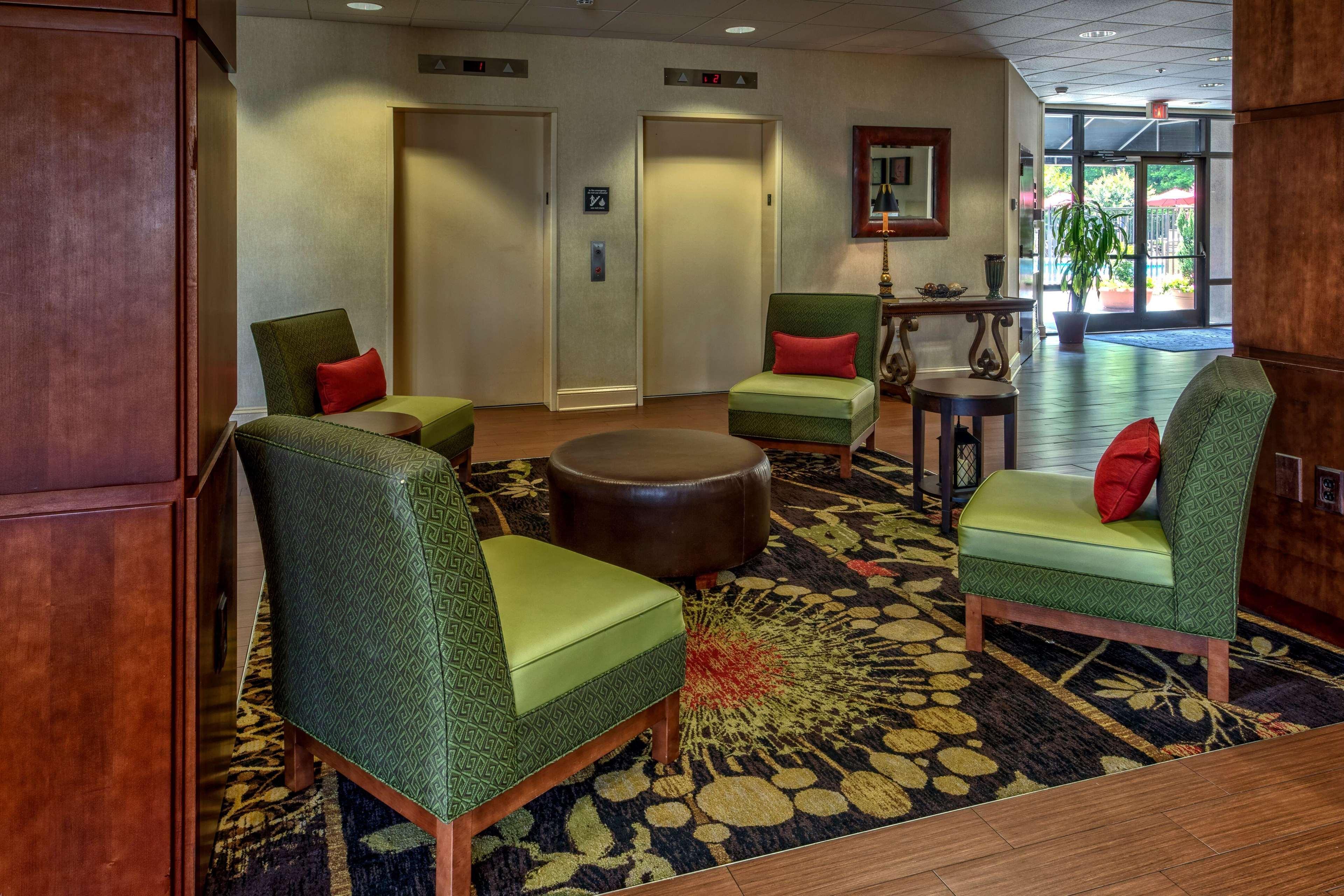 Hampton Inn Роки Маунт Екстериор снимка
