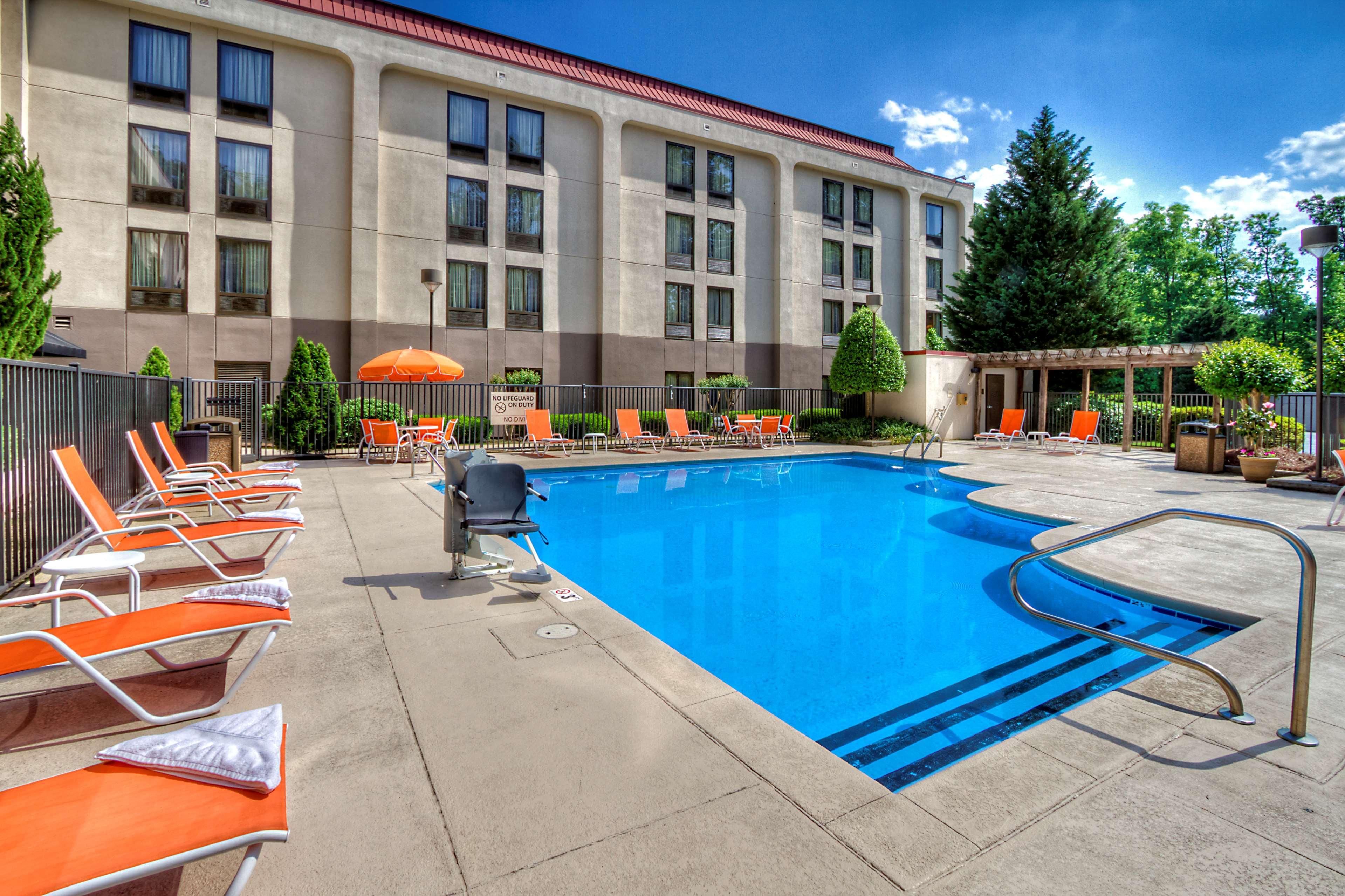 Hampton Inn Роки Маунт Екстериор снимка