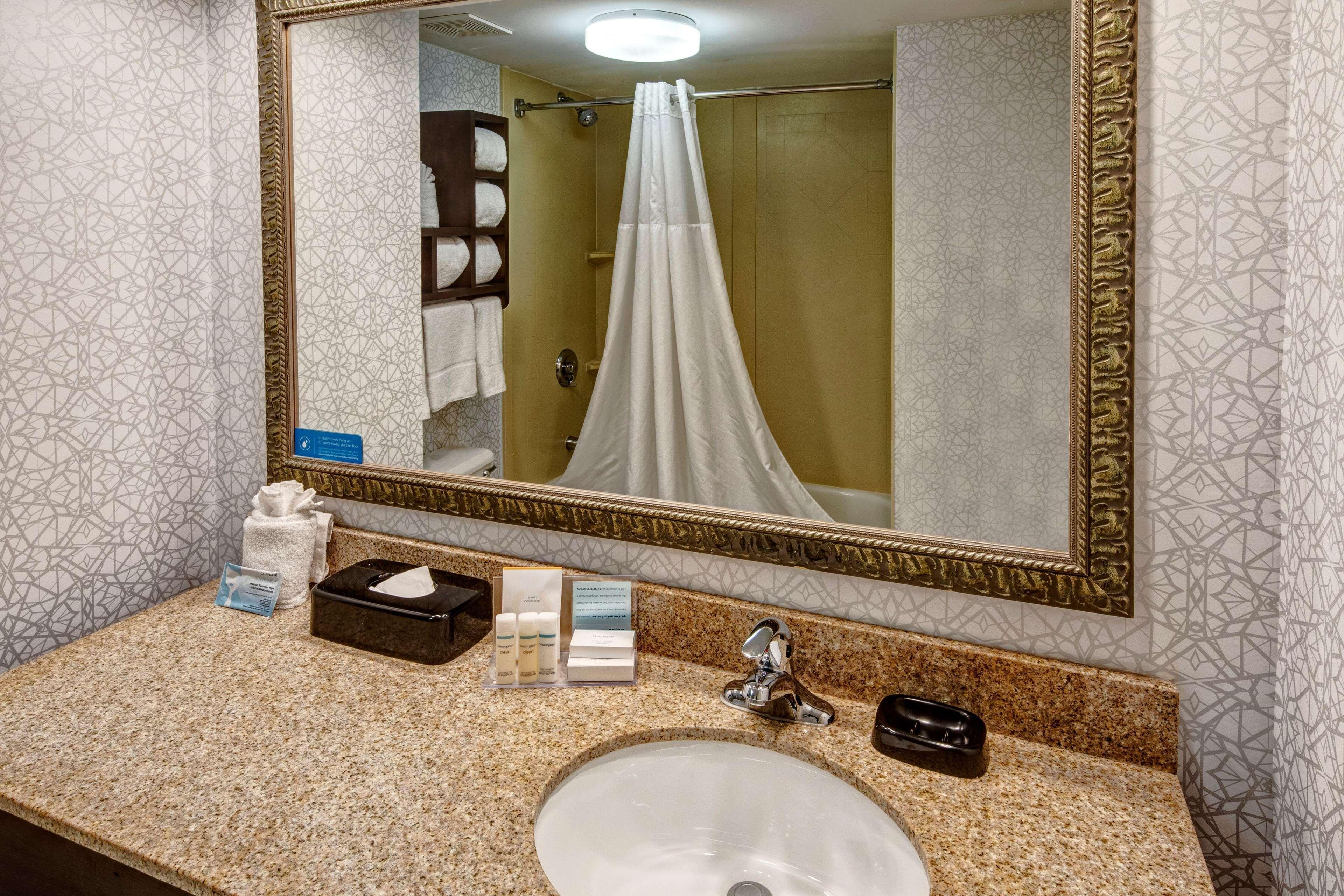 Hampton Inn Роки Маунт Екстериор снимка
