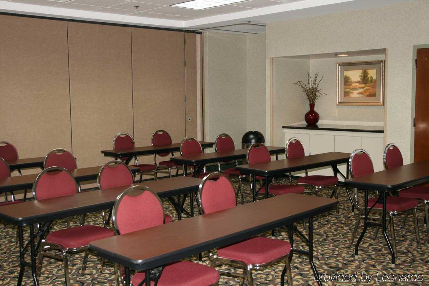 Hampton Inn Роки Маунт Съоръжения снимка