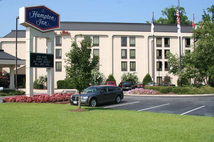 Hampton Inn Роки Маунт Екстериор снимка